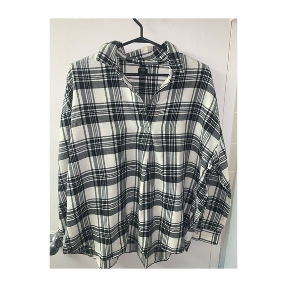 Uniqlo Long Sleeve Shirt - Picture 4 of 4